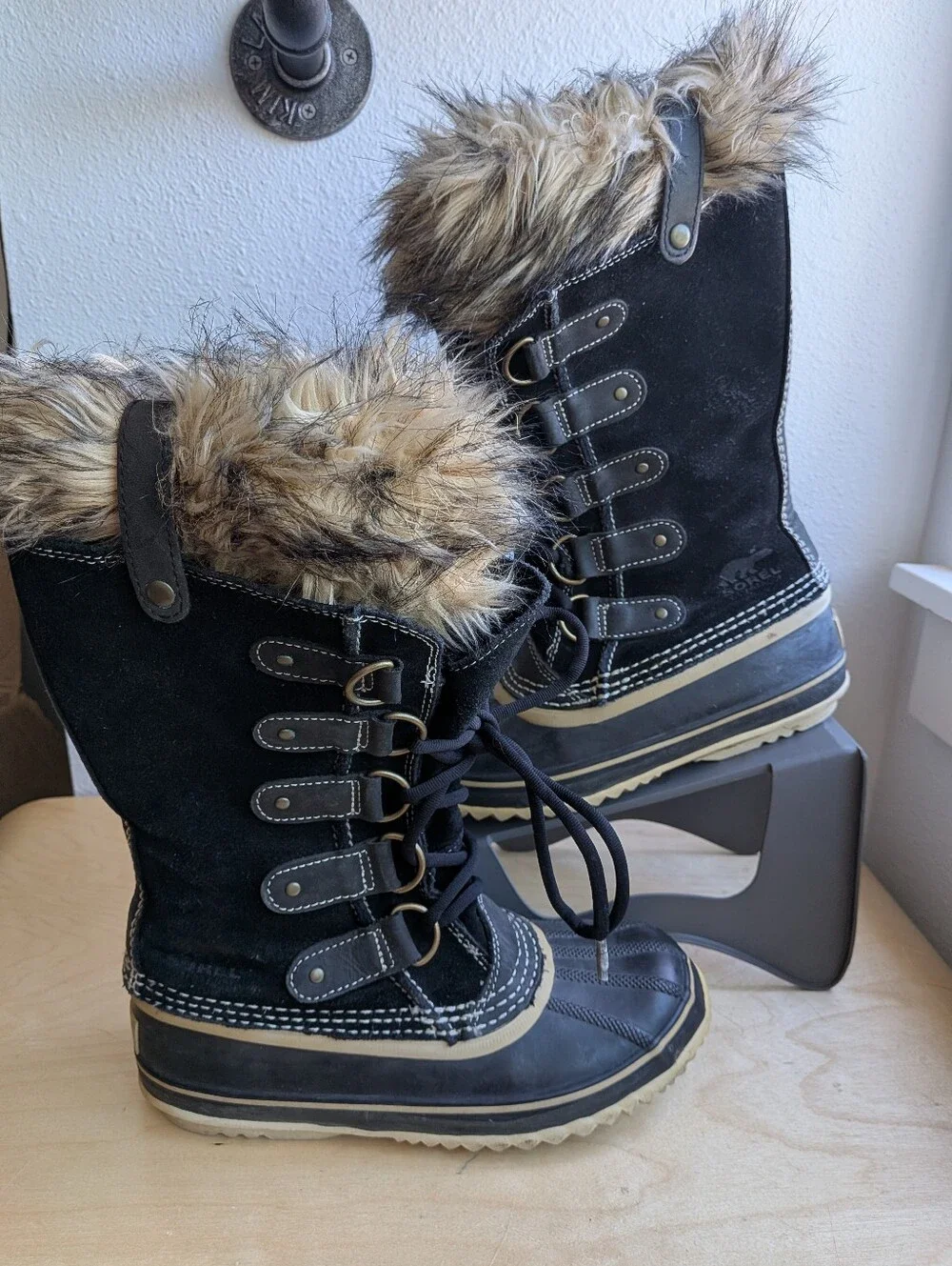 Sorel Joan of Arctic Waterproof Winter Boots Black Faux Fur Trim Women's Size 7